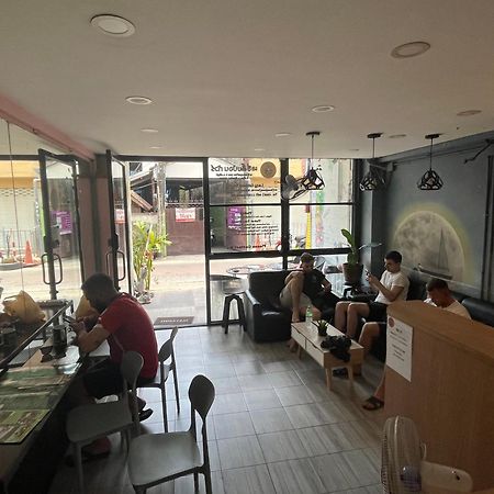 Hostel Lazy Gibbon 1 Chiang Mai - Tha Phae Gate Exterior foto